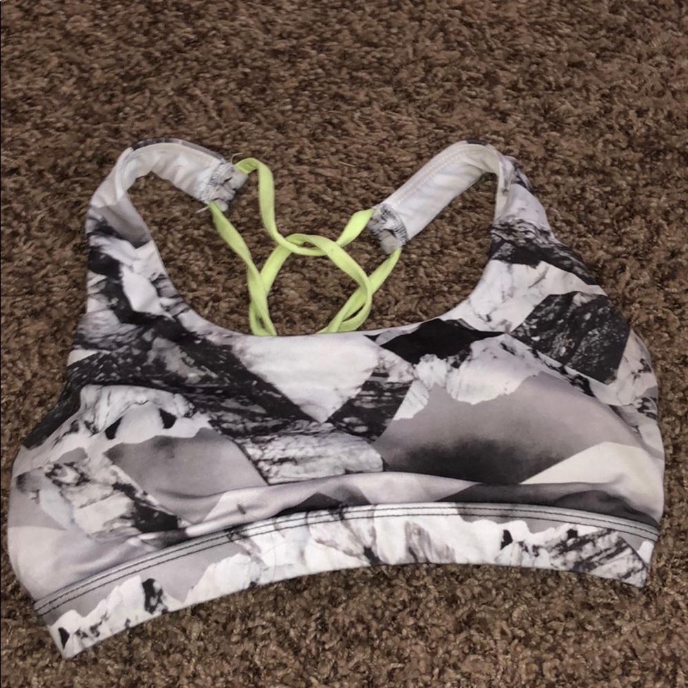 FOREVER 21 Sports Bra